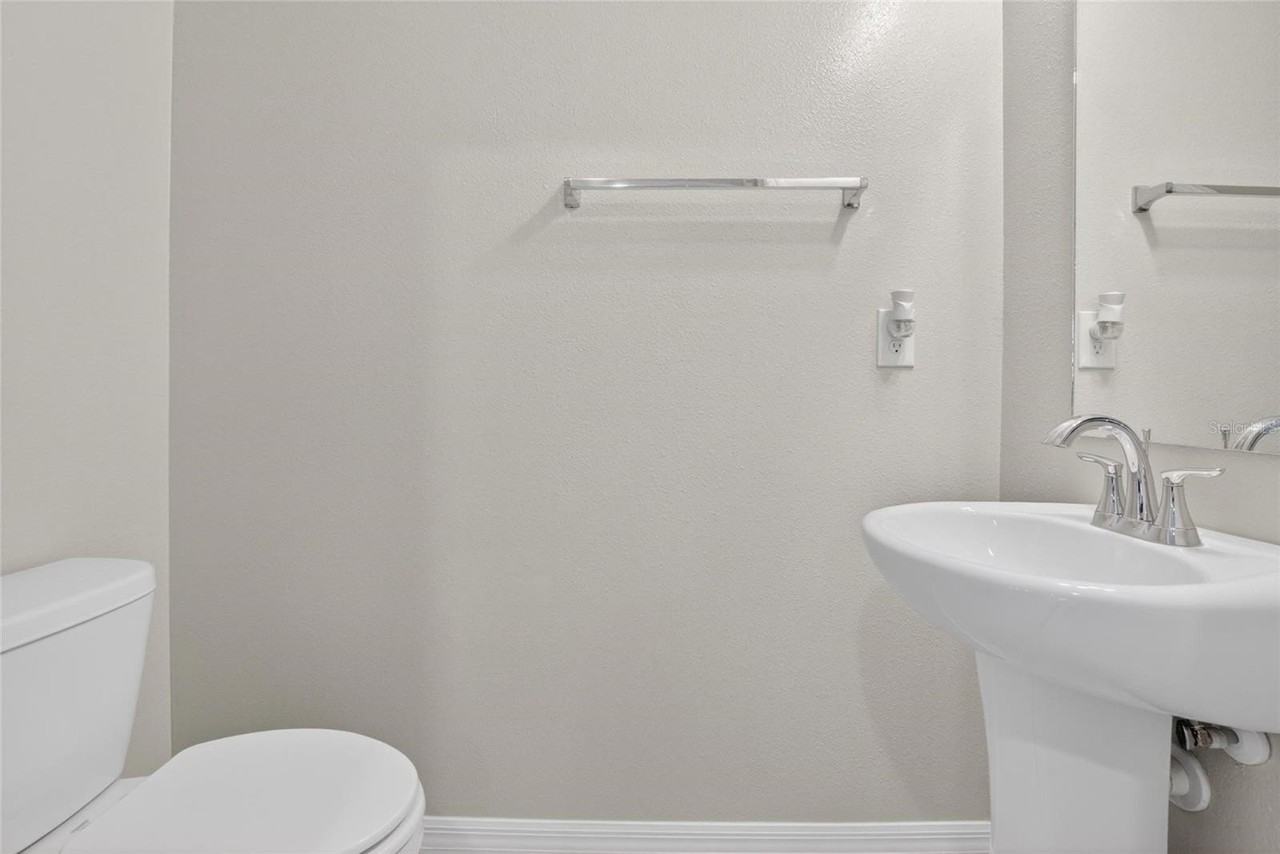 4718 Spatter Dock St - Photo 6 of 27