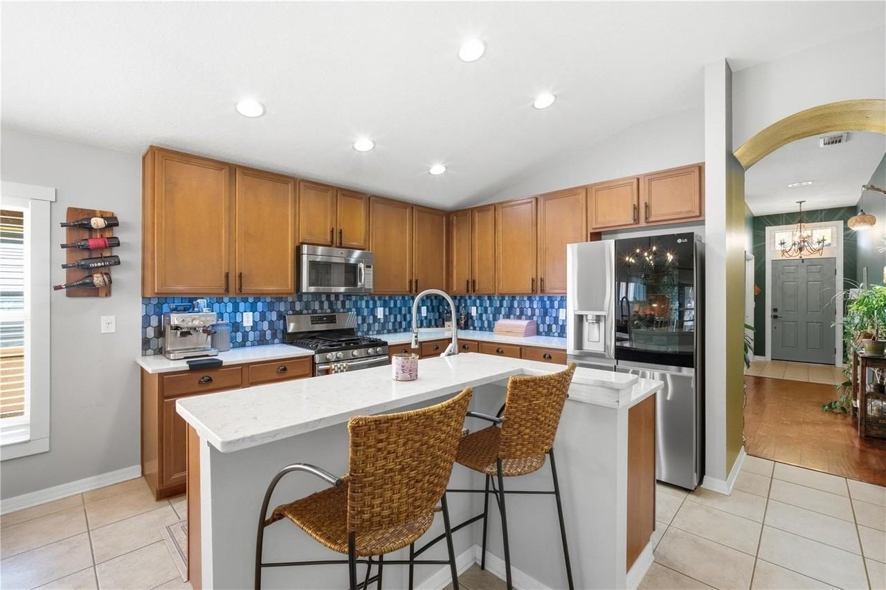6808 Cambridge Park Dr - Photo 4 of 17