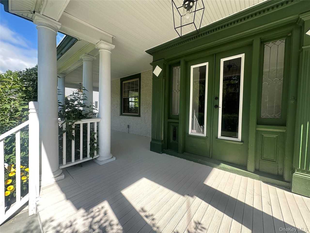 27 Dosoris Way - Photo 4 of 24