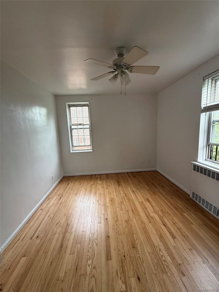 770 Bronx River Rd #A42 - Photo 6 of 9