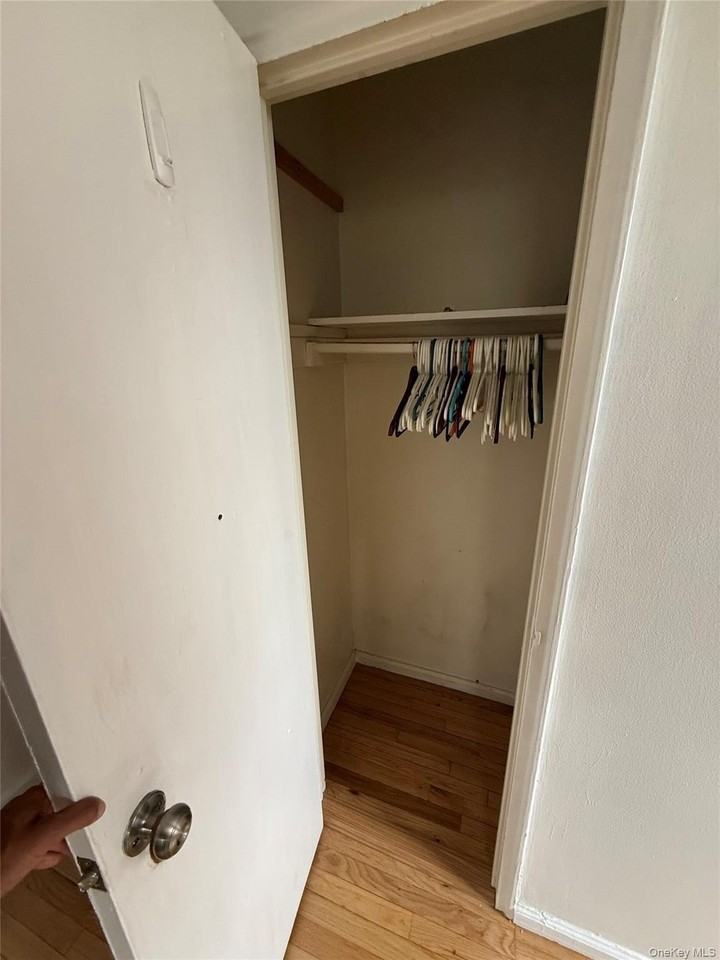 770 Bronx River Rd #A42 - Photo 7 of 9