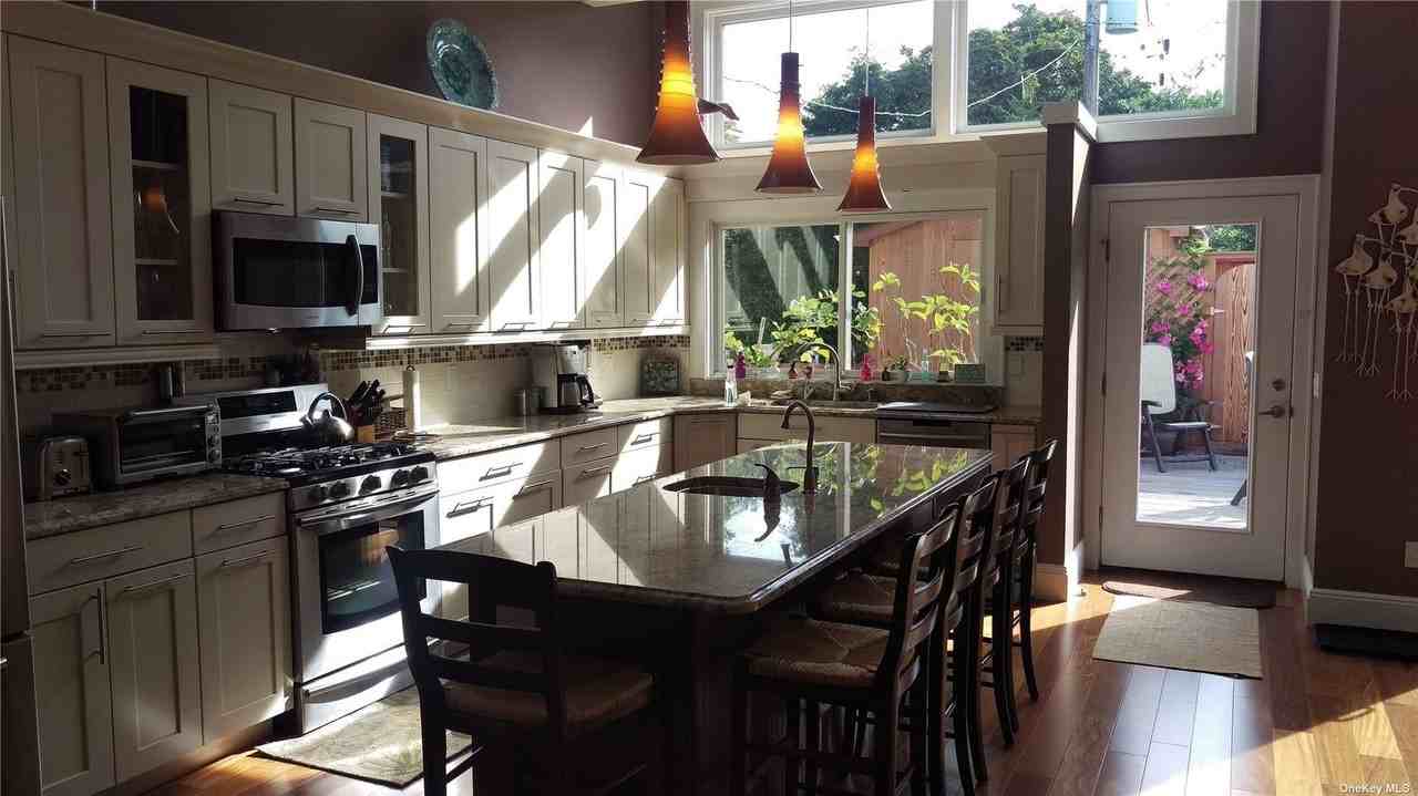 352 Surf Rd - Photo 6 of 21