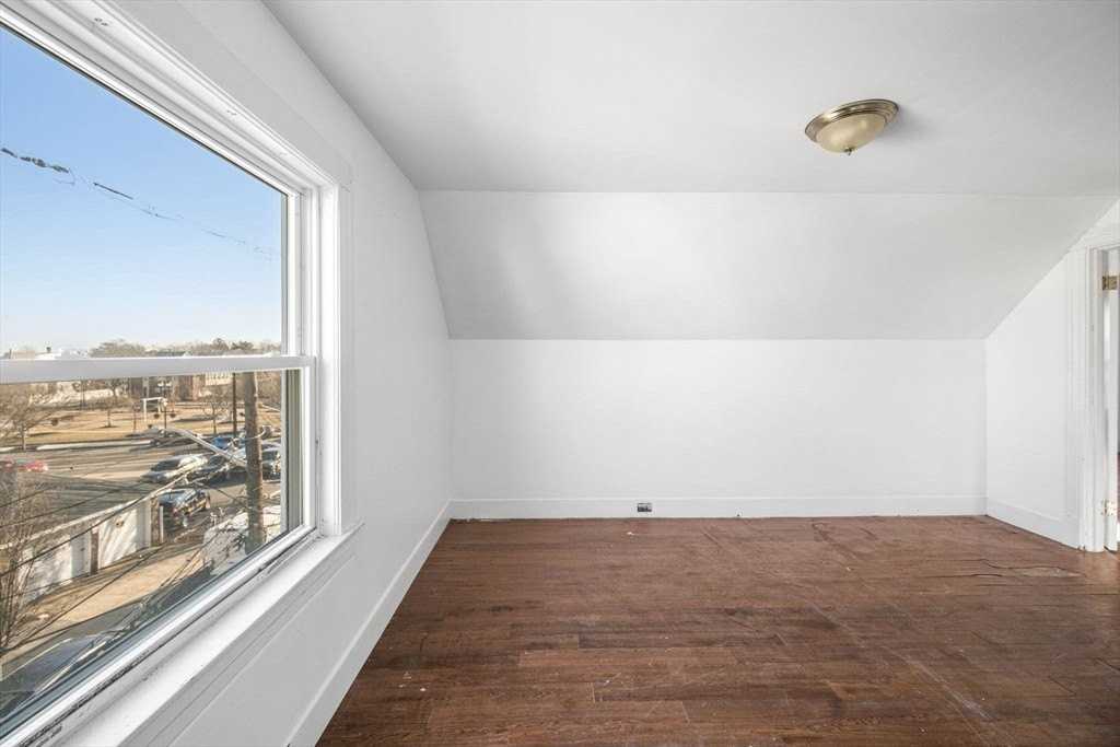 14 Porter St #3 - Photo 6 of 10