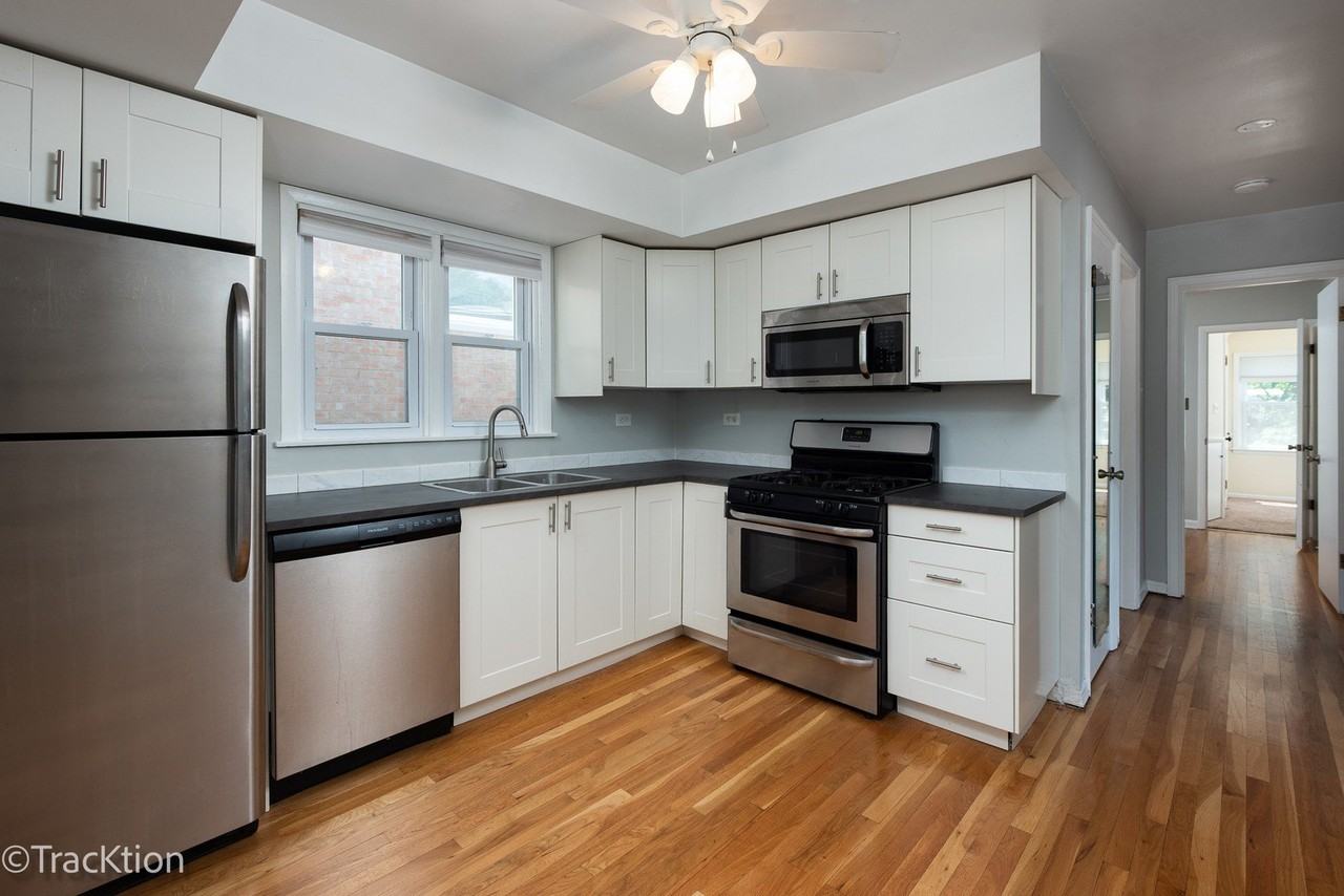 5034 W Argyle St #2 - Photo 4 of 14