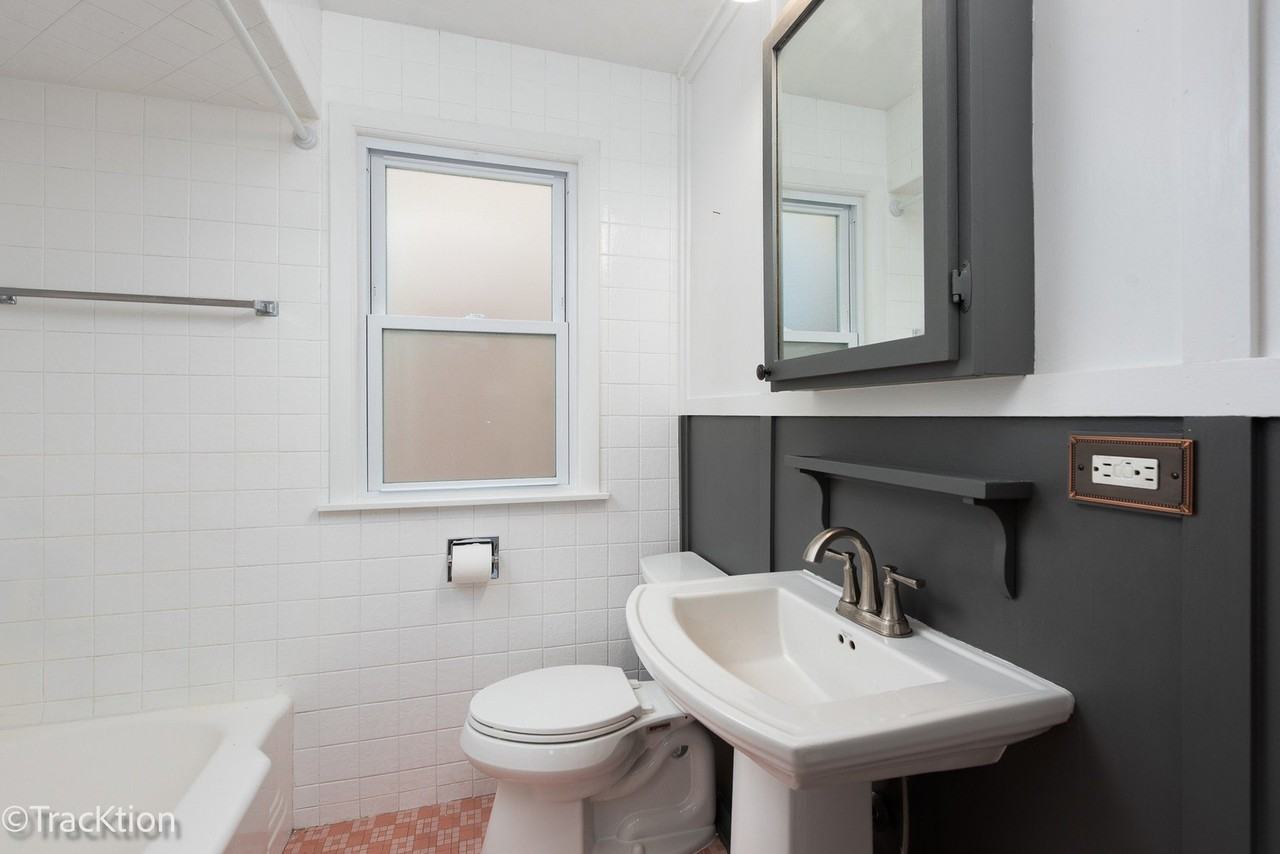 5034 W Argyle St #2 - Photo 7 of 14
