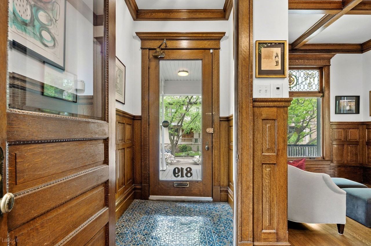 819 W Junior Ter - Photo 5 of 50