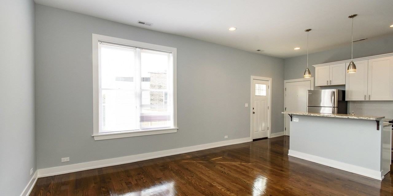 2163 N Bell Ave #2R - Photo 4 of 12