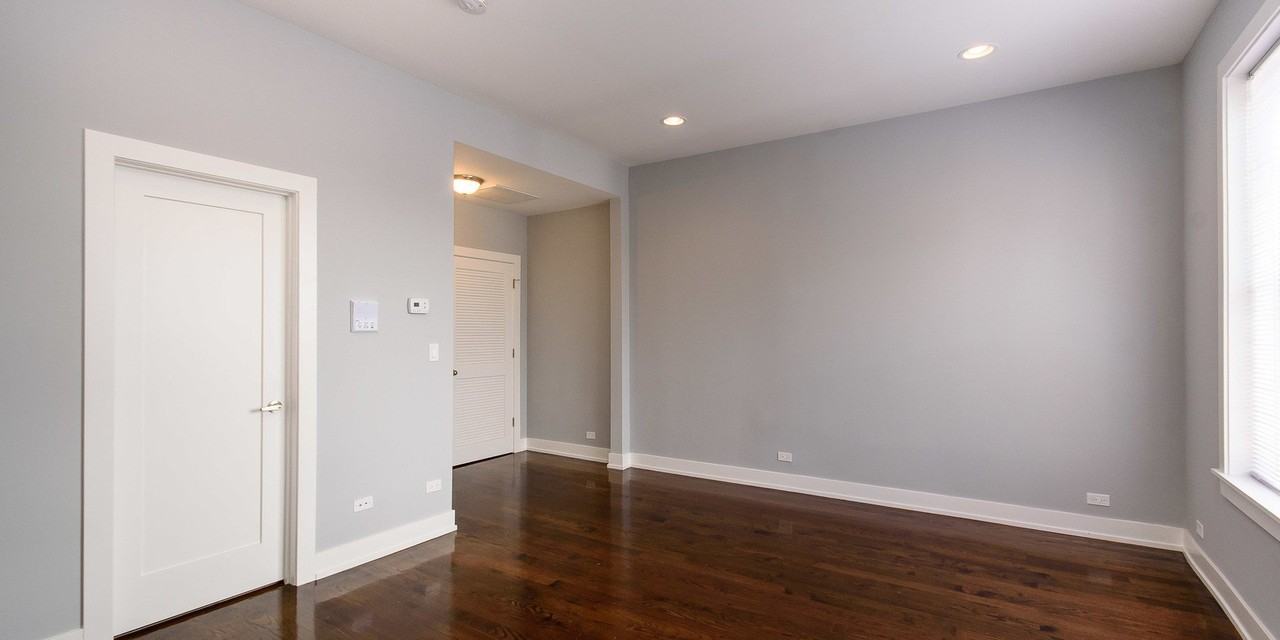 2163 N Bell Ave #2R - Photo 5 of 12