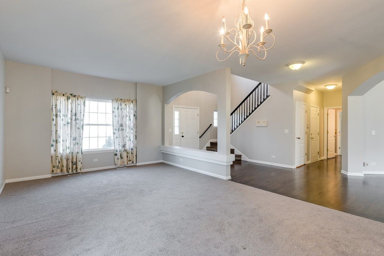 954 Campbell Dr - Photo 4 of 31