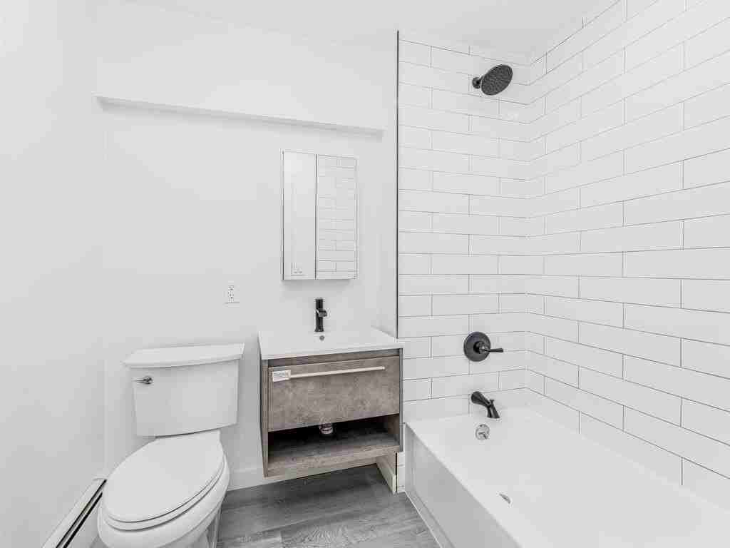 136 Cortlandt St #3rdFL - Photo 2 of 6