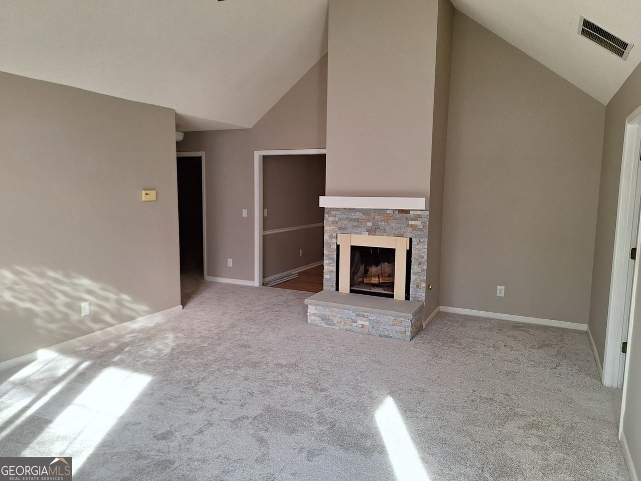 41 Sandstone Ln - Photo 2 of 19