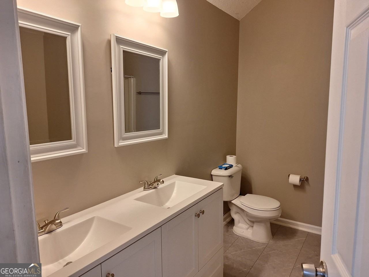 41 Sandstone Ln - Photo 4 of 19