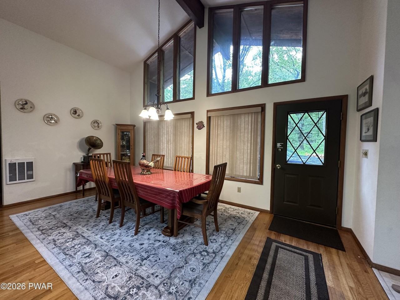 130 Lakeview Ter - Photo 3 of 22