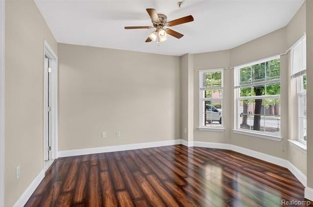 22680 Goddard Rd - Photo 7 of 39