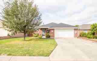 featured image of 1215 Dorchester Dr