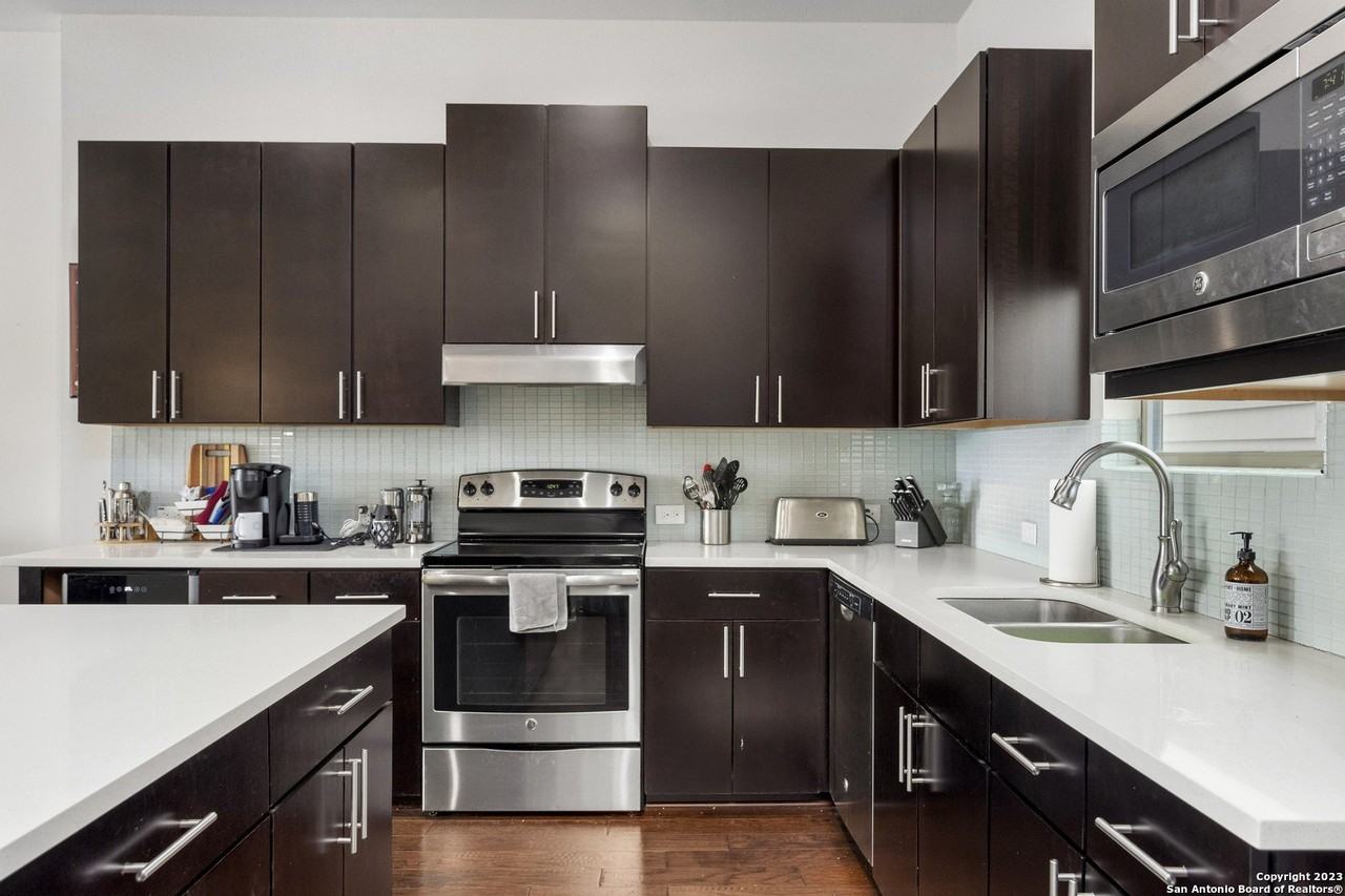223 W Laurel - Photo 5 of 18