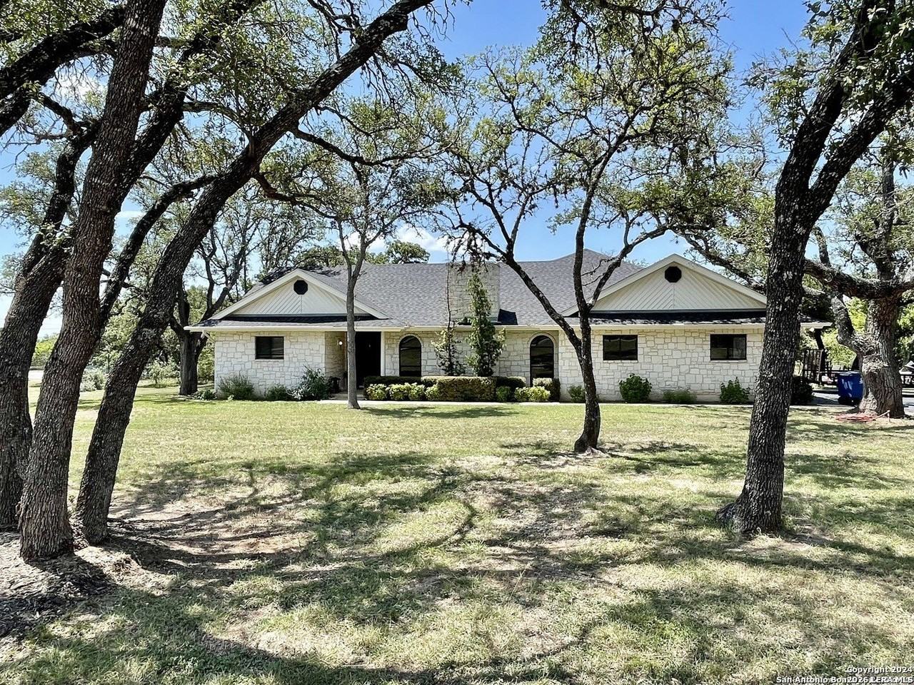 5 Chaparral Hl - Photo 2 of 38