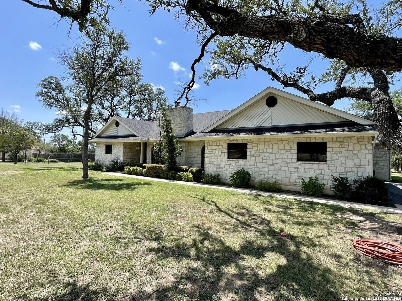 5 Chaparral Hl - Photo 3 of 38