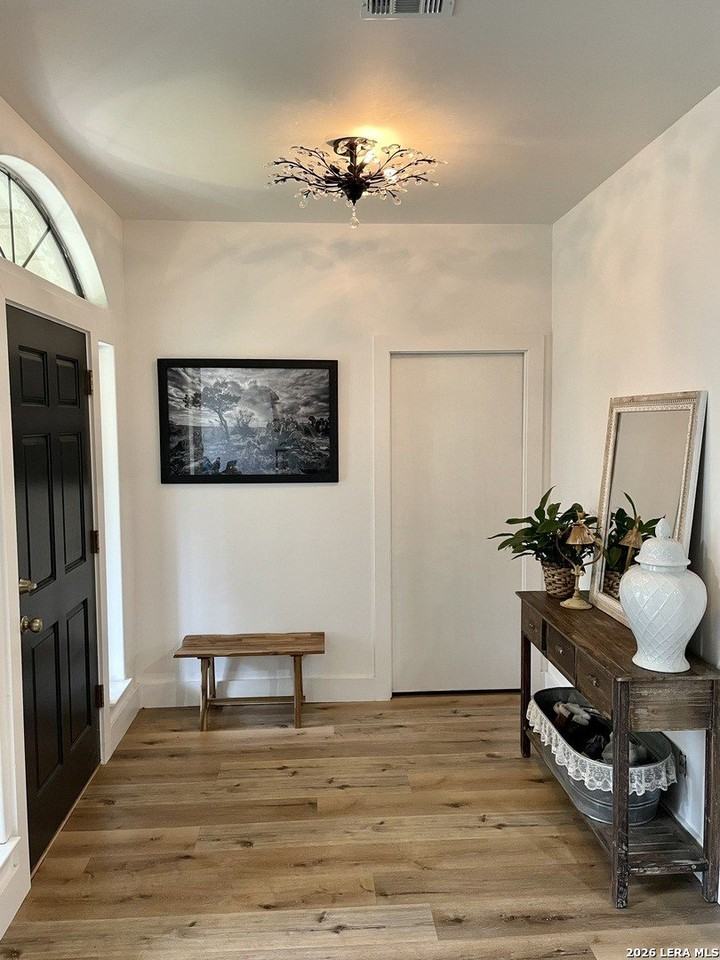 5 Chaparral Hl - Photo 5 of 38