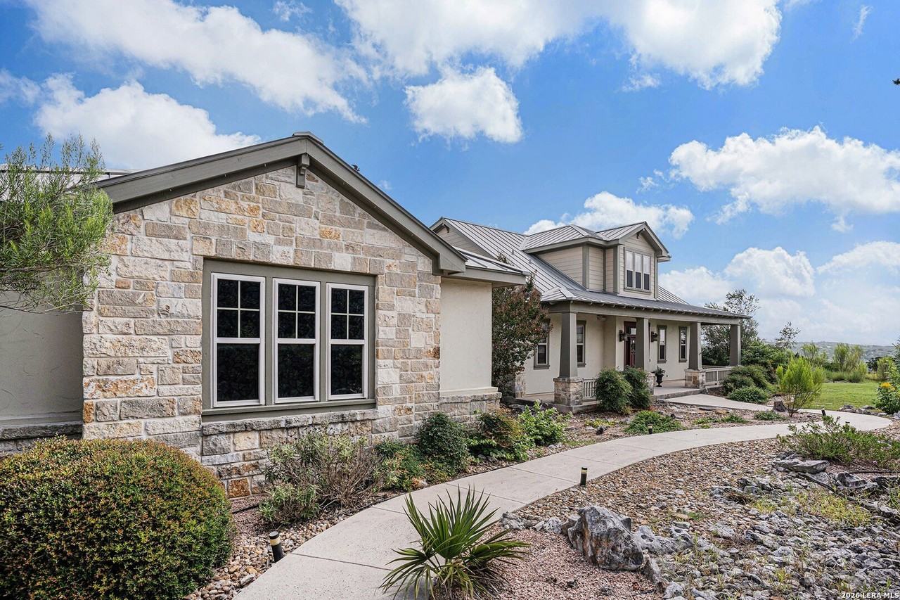 49 Blue Diamond - Photo 2 of 46