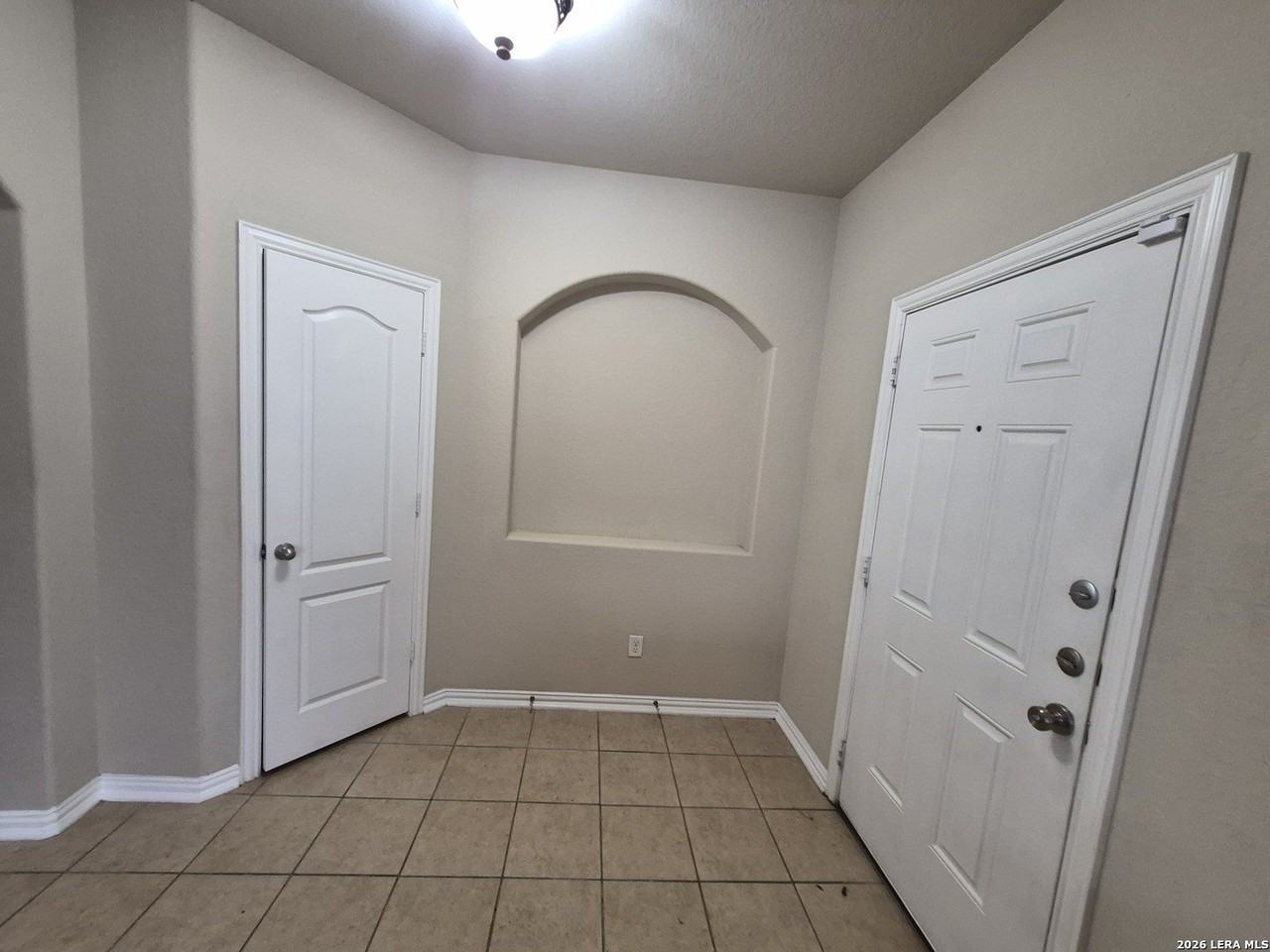 8915 Audubon Park - Photo 4 of 44