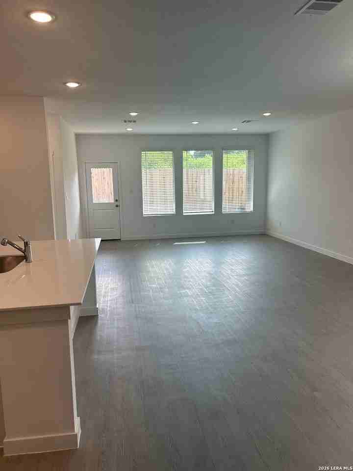 2272 Monument Hl - Photo 7 of 29
