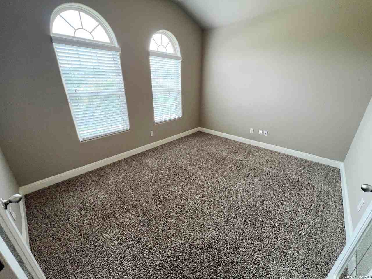 9806 Shawnee Blf - Photo 6 of 42