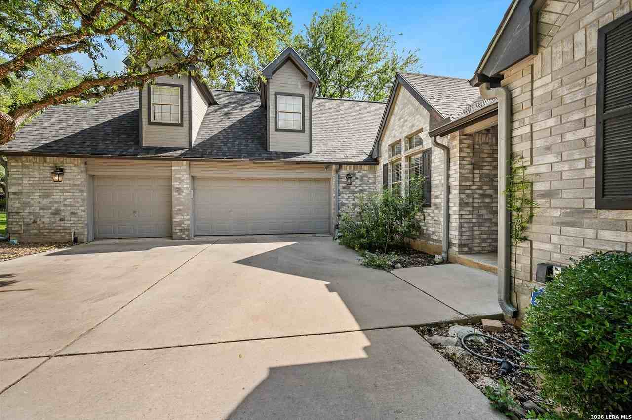 109 Trailcrest St - Photo 4 of 50
