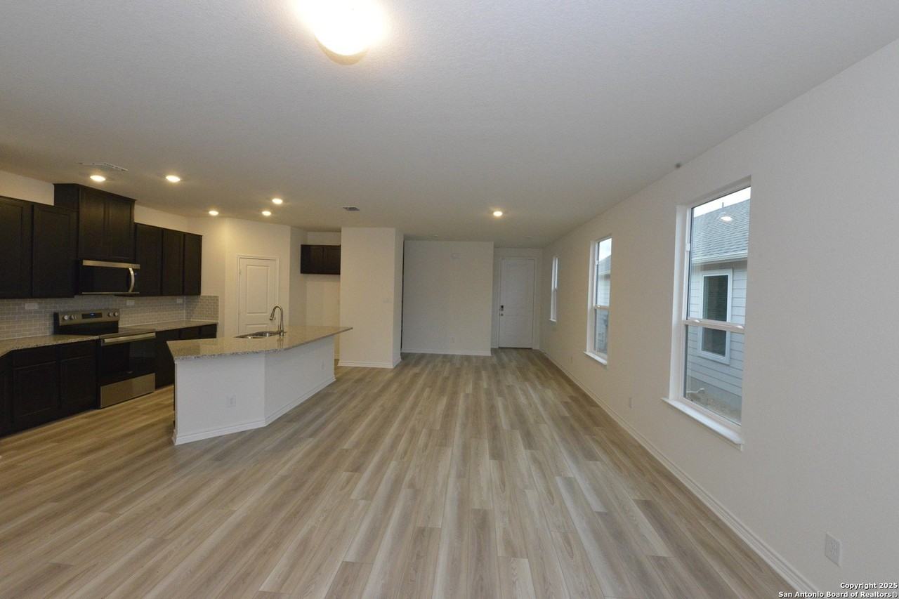 131 E Granite Shores Dr - Photo 2 of 25