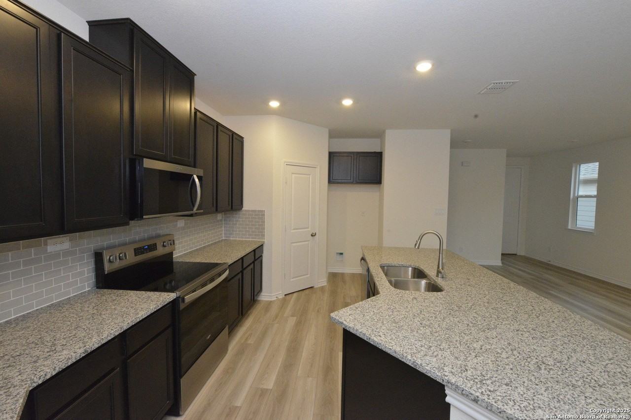 131 E Granite Shores Dr - Photo 4 of 25