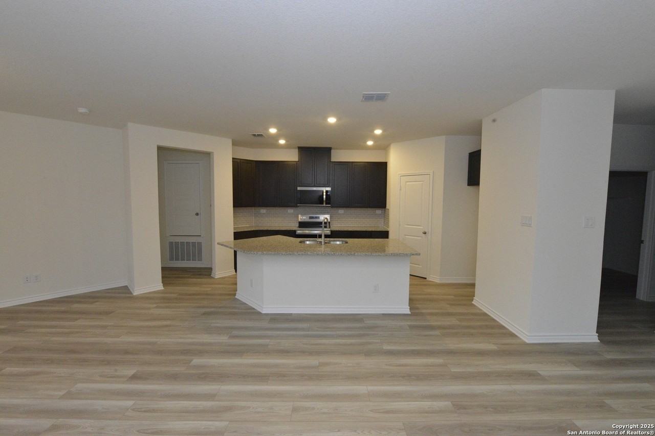 131 E Granite Shores Dr - Photo 5 of 25