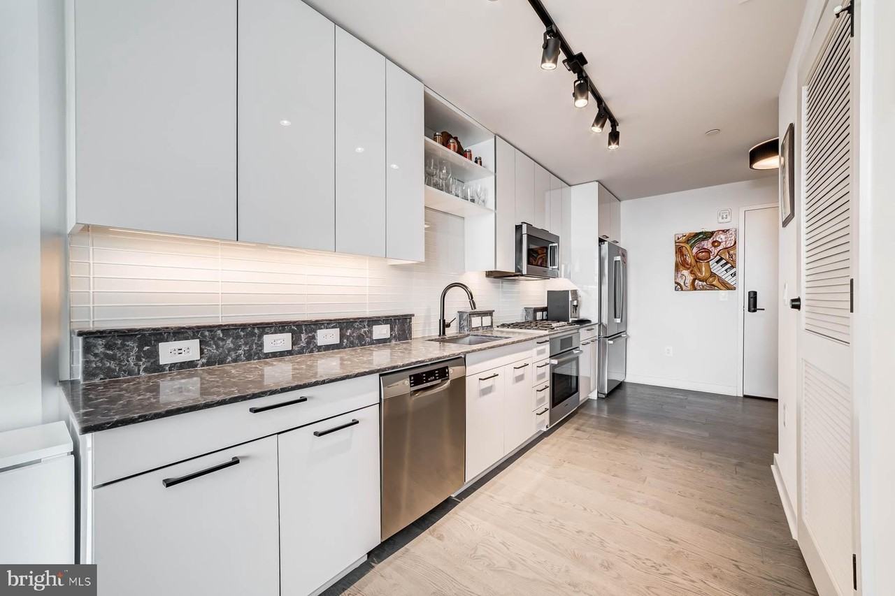 70 N St Se #N705 - Photo 5 of 41