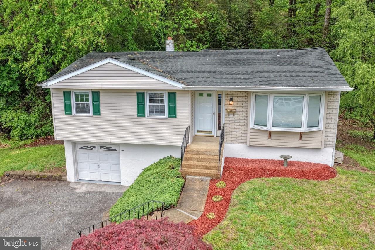 124 Hilldale Ct - Photo 3 of 45