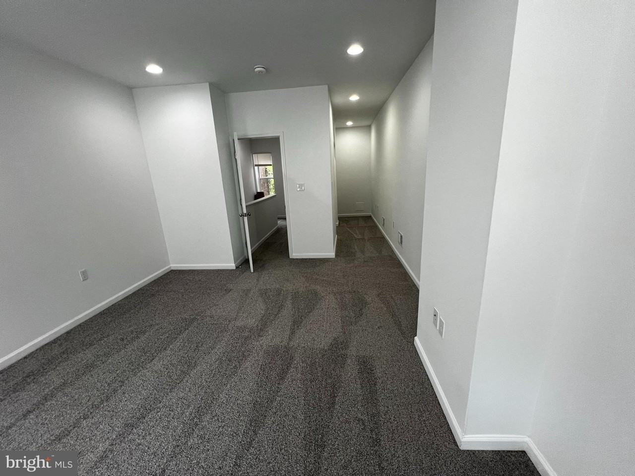 812 N Payson St - Photo 4 of 10