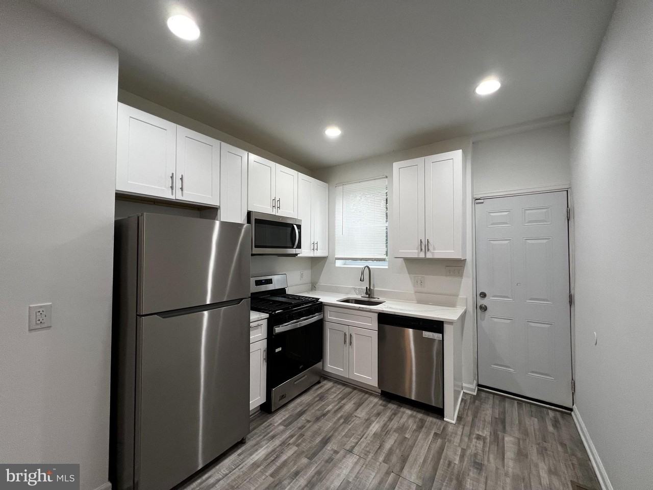 812 N Payson St - Photo 7 of 10