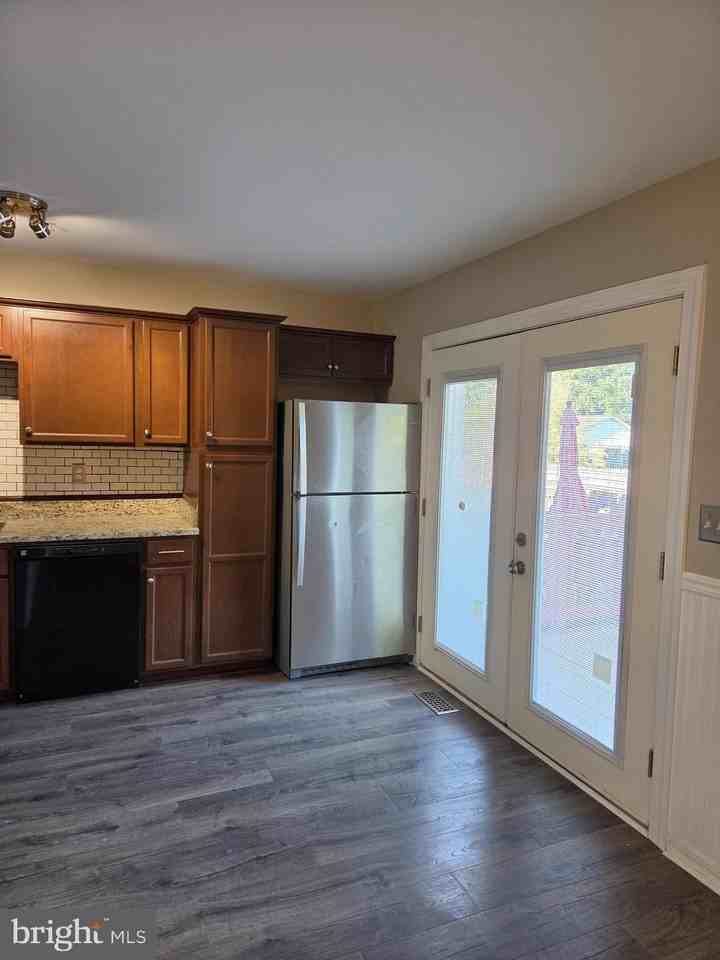 17 Owen Ct - Photo 4 of 21