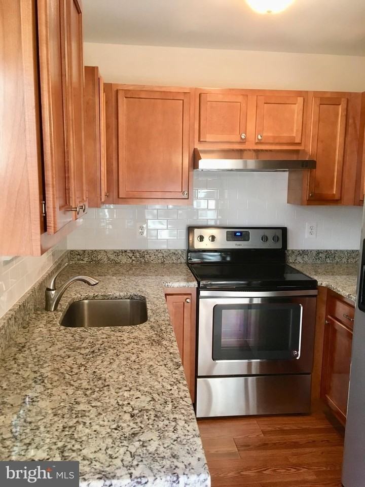 17939 Shotley Bridge Pl - Photo 2 of 8