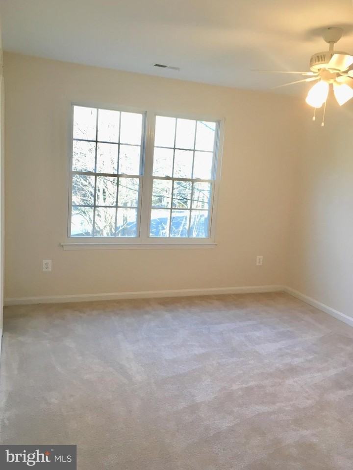 17939 Shotley Bridge Pl - Photo 5 of 8