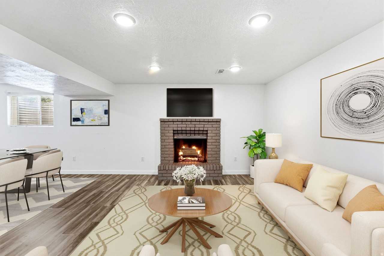 1545 Wn - Photo 7 of 12