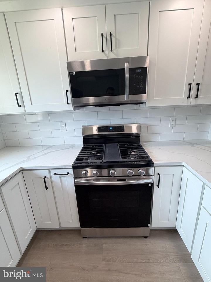 359 Whites Rd #B - Photo 5 of 19