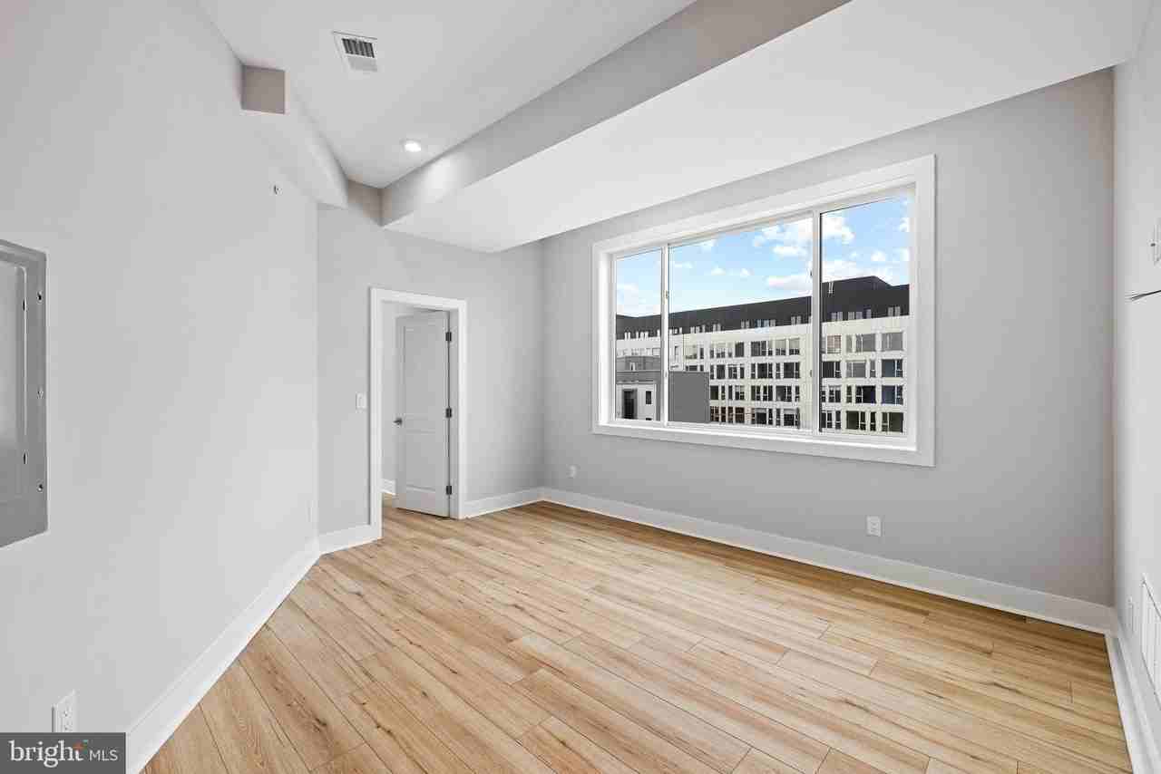 1733 N 2nd St #302 - Photo 3 of 16