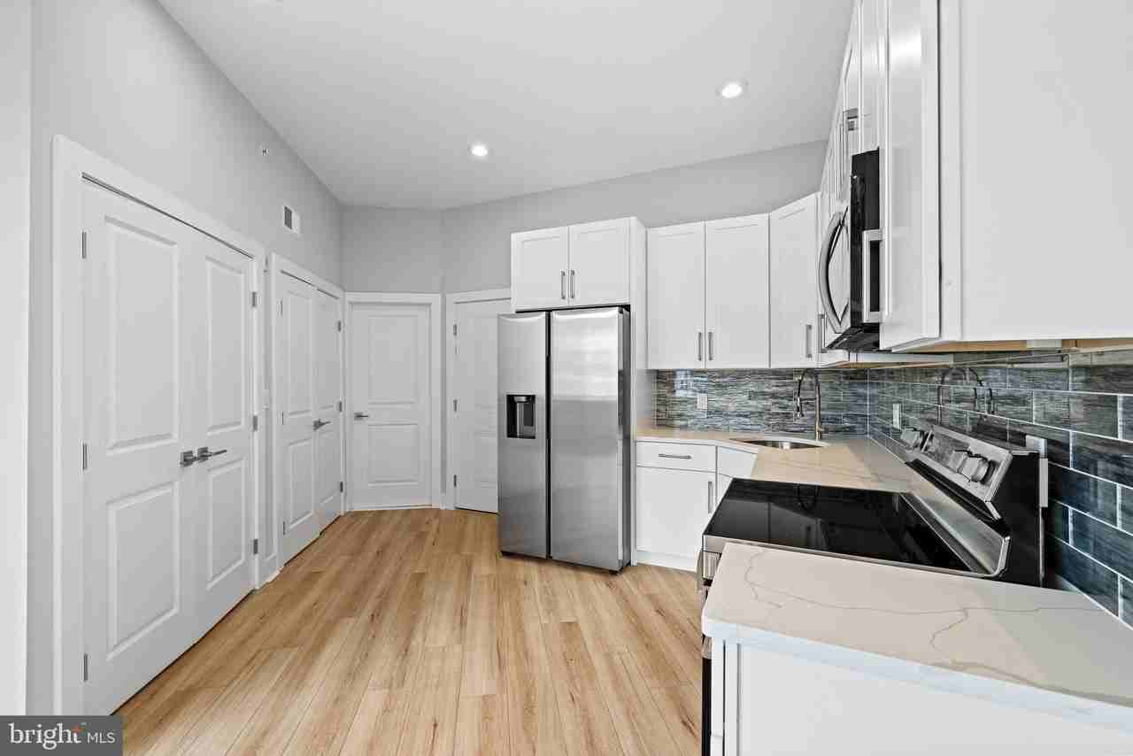 1733 N 2nd St #302 - Photo 5 of 16