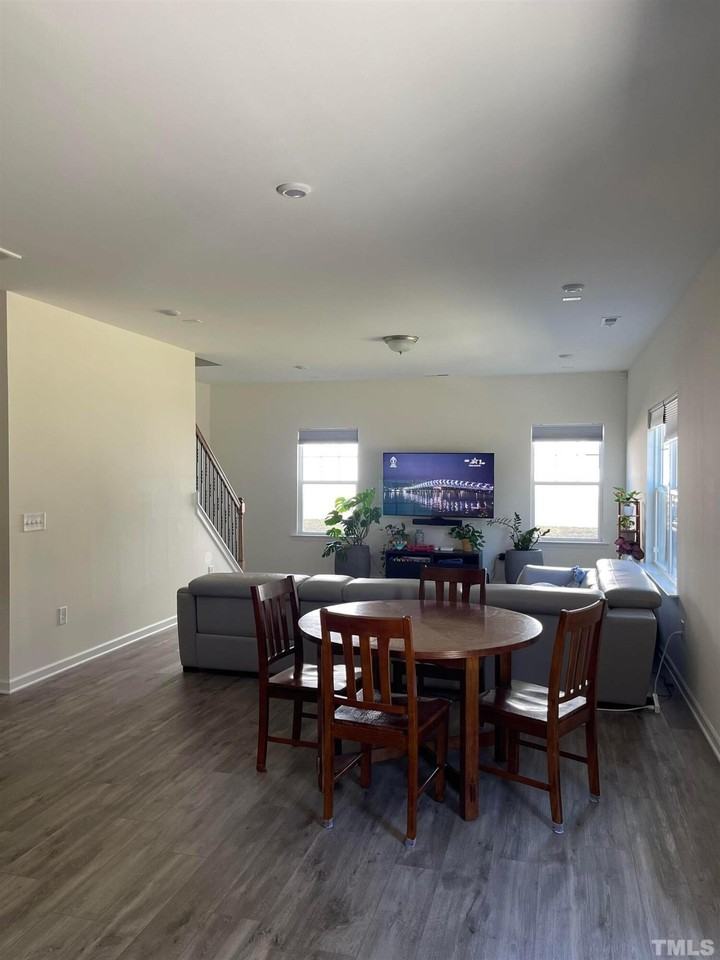 119 Cumberland Dr - Photo 4 of 26