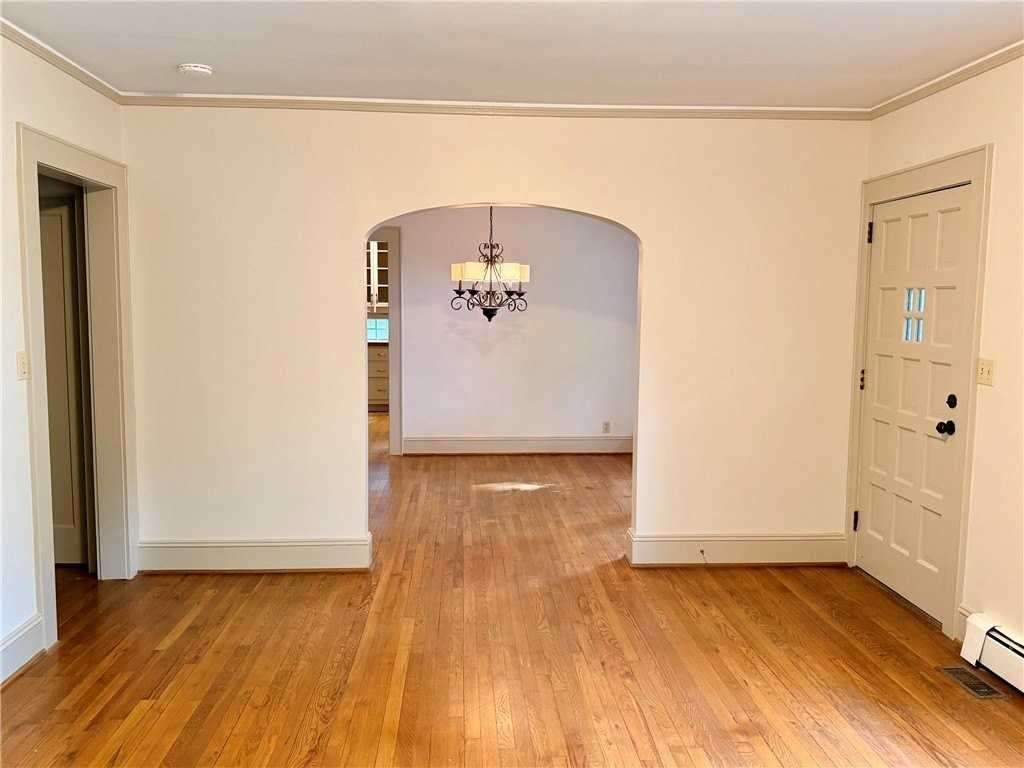 107 Stardust Ln - Photo 4 of 33