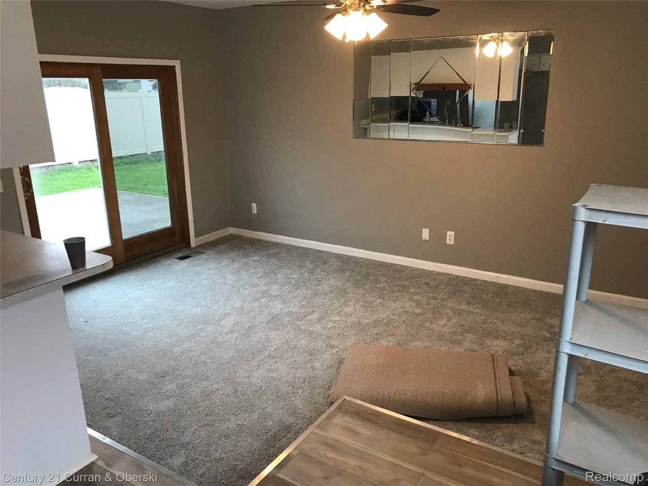 22489 Daniels St - Photo 6 of 7