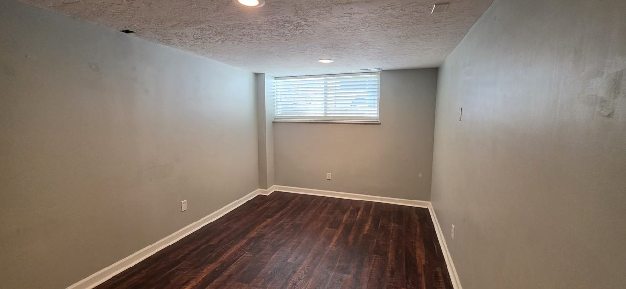 5920 S Highland Dr #2 - Photo 4 of 12
