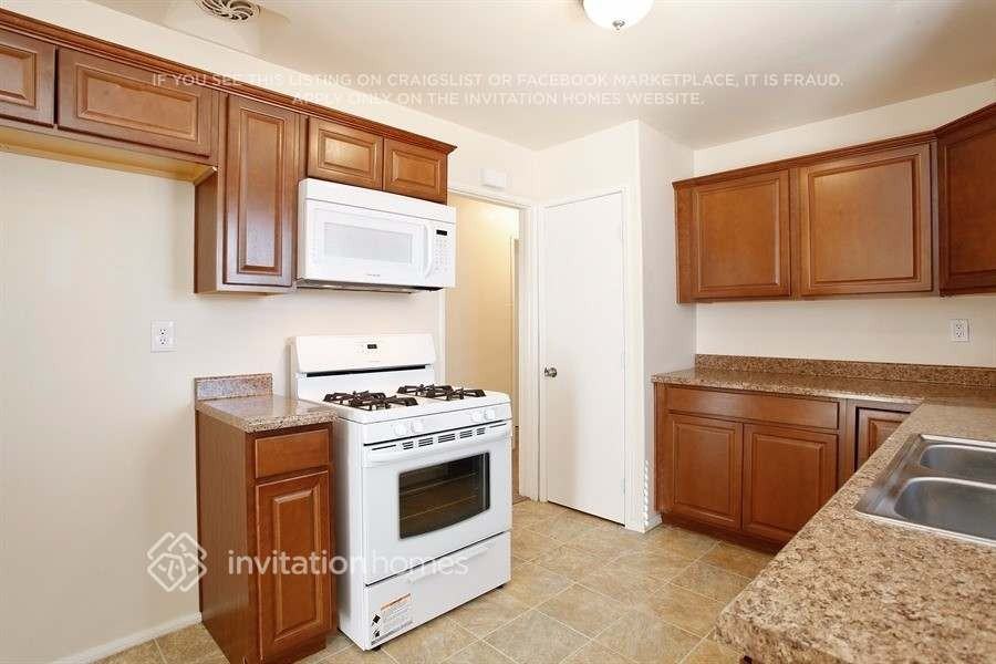 4546 W Avenue L10 - Photo 6 of 20