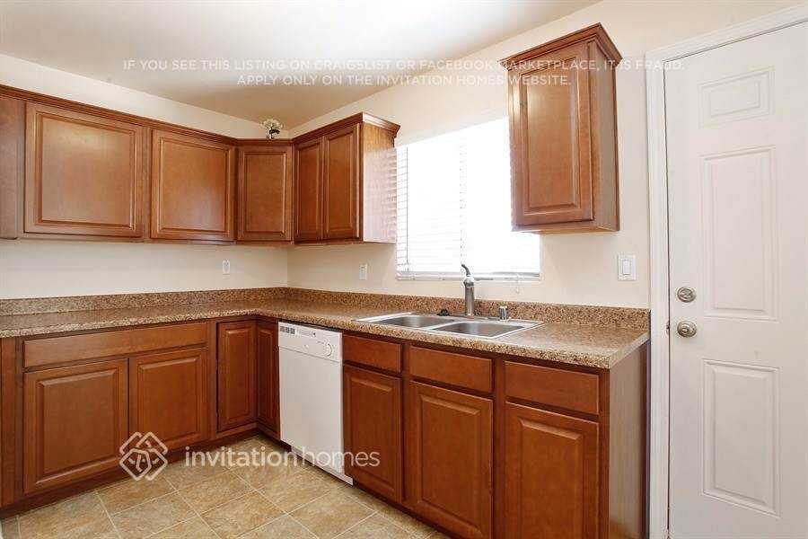 4546 W Avenue L10 - Photo 7 of 20