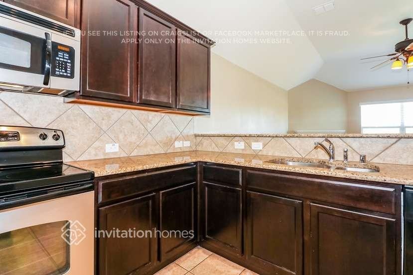 1208 Geddes Ct - Photo 5 of 18