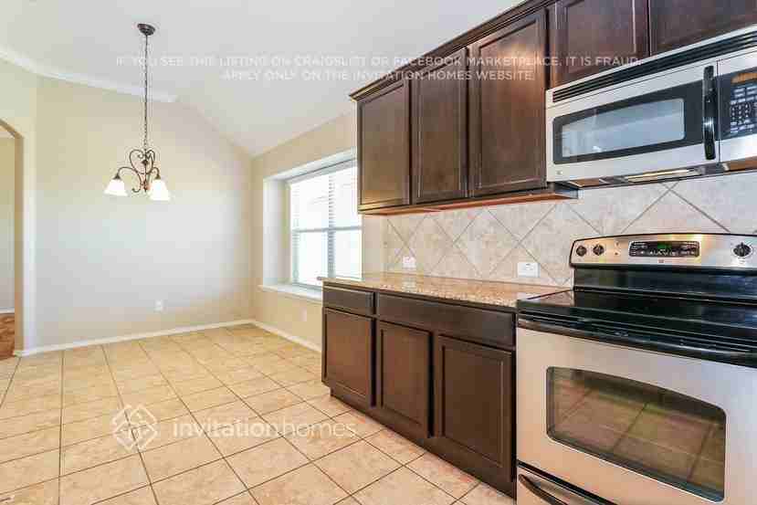 1208 Geddes Ct - Photo 7 of 18